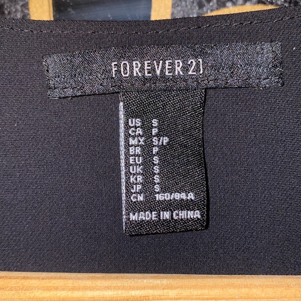 Forever 21 small M slit tunic - Picture 3 of 4